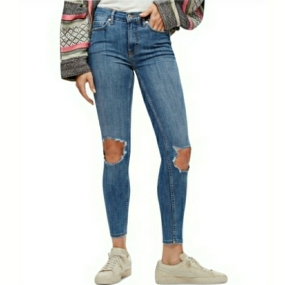 Free People Denim - 🆕Free People Ripped Knee Skinny Jeans